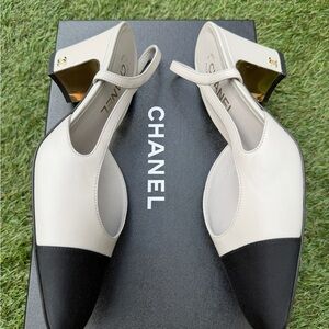 CHANEL CLASSIC LOGO LIGHT GRAY LEATHER SLINGBACK LOW HEEL SLINGBACKS CAP TOE 39